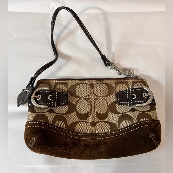 COACH Gorgeous Wristlet!! Coach Signature with brown suede ✨🤩 5013 - Picture 6 of 7